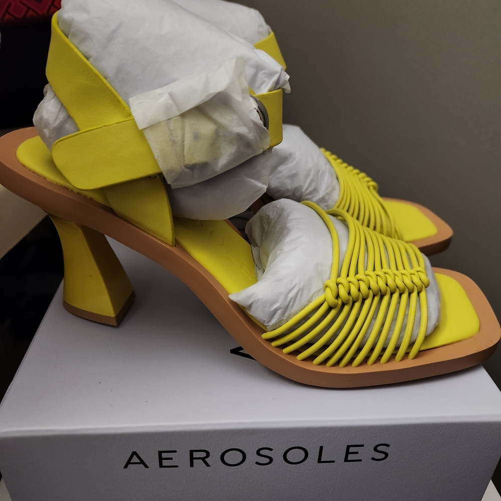 Aerosoles Women's Yellow Strappy Heels